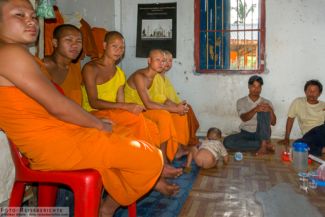 Junge Mönche, Luang Prabang, Laos © - Volker Abels - www.foto-reiseberichte.com