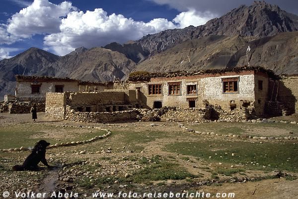 Haus aus Lehm - Ladakh/Zanskar. © Volker Abels