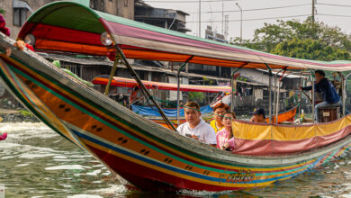 Speedboot auf dem Chao Phraya in Bangkok - Thailand