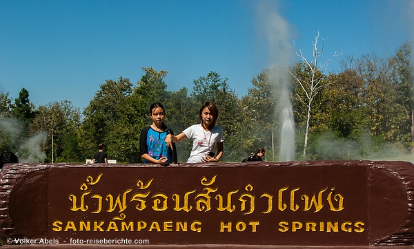 Die heißen Quellen von Sankampaeng © Volker Abels - www.foto-reiseberichte.com