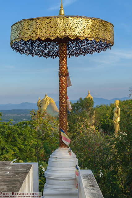 Schöner Blick vom Seitentempel - Wat Mok Khan Lan - Suttichit Buddha Park © Volker Abels - www.foto-reiseberichte.com