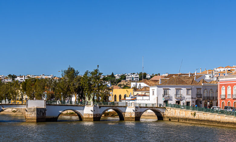 Portugal Tavira Altstadt Algarve - Römerbrücke Ponte Romana in Tavira